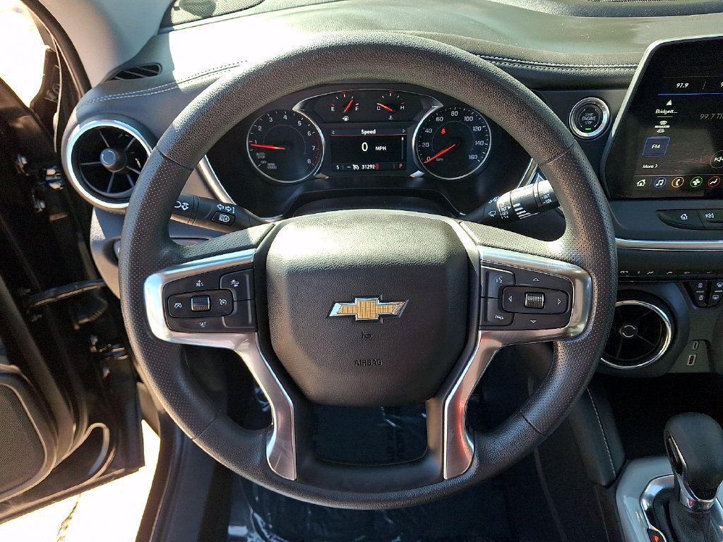 Used 2025 Chevrolet Blazer LT FWD image 18