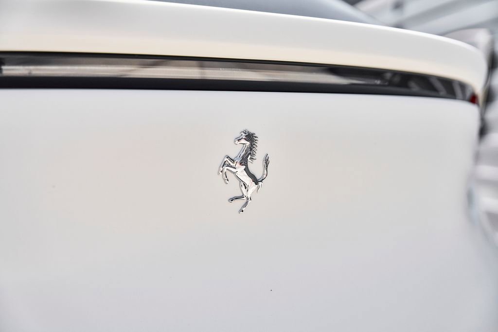 Used 2025 Ferrari Purosangue AWD/4WD image 16