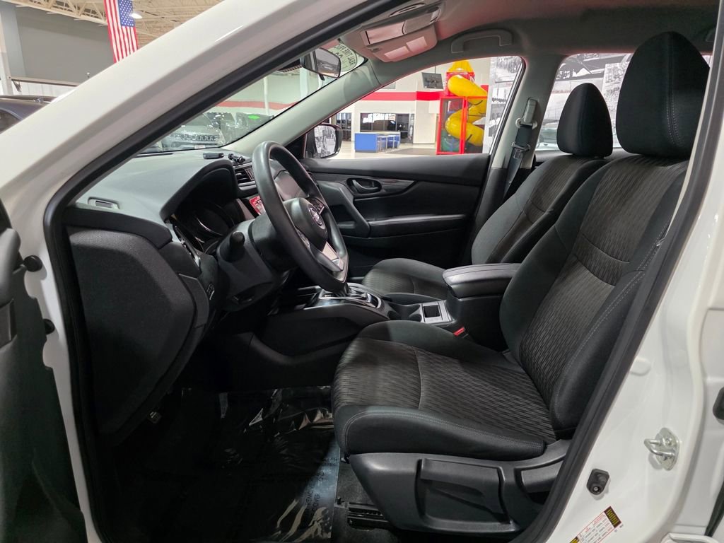 Used 2019 Nissan Rogue S image 14