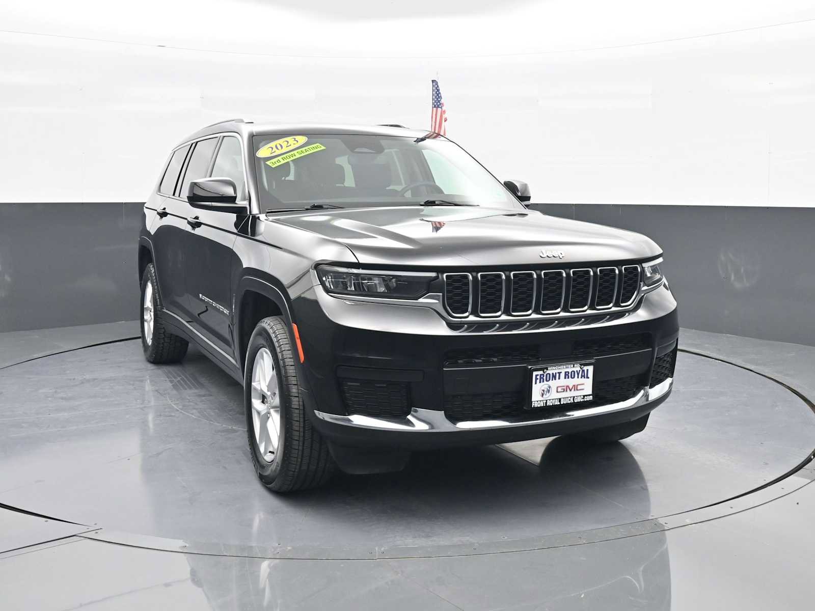 Used 2023 Jeep Grand Cherokee L Laredo image 3