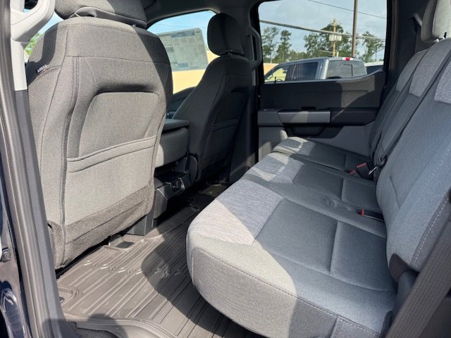 New 2025 Ford F250 4x4 Crew Cab Super Duty image 10