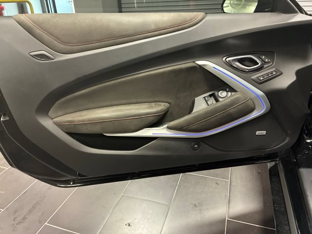 Used 2017 Chevrolet Camaro ZL1 RWD image 10