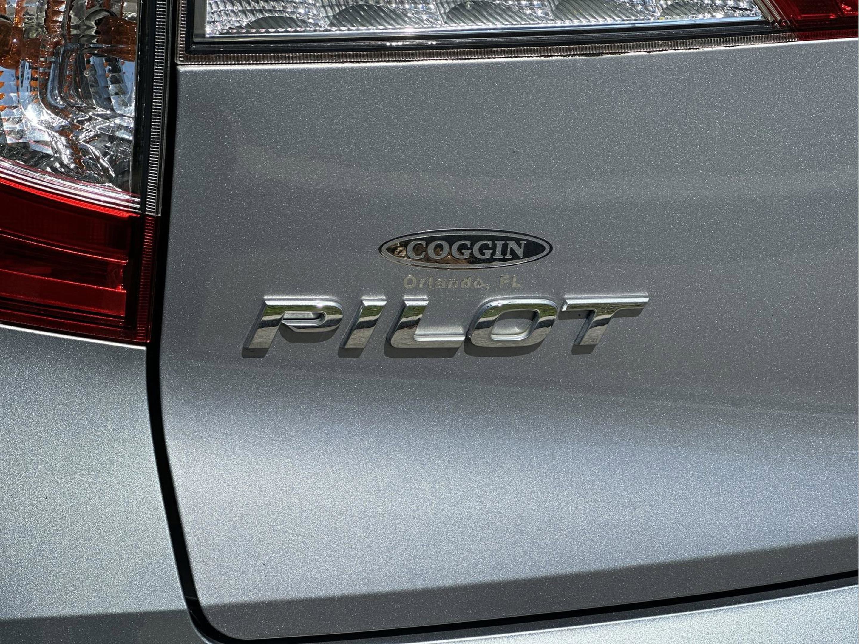 Used 2021 Honda Pilot EX image 24