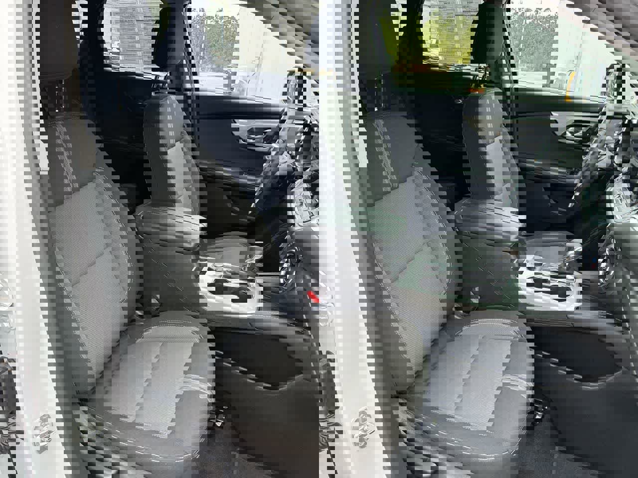 Used 2025 Chevrolet Blazer LT image 26