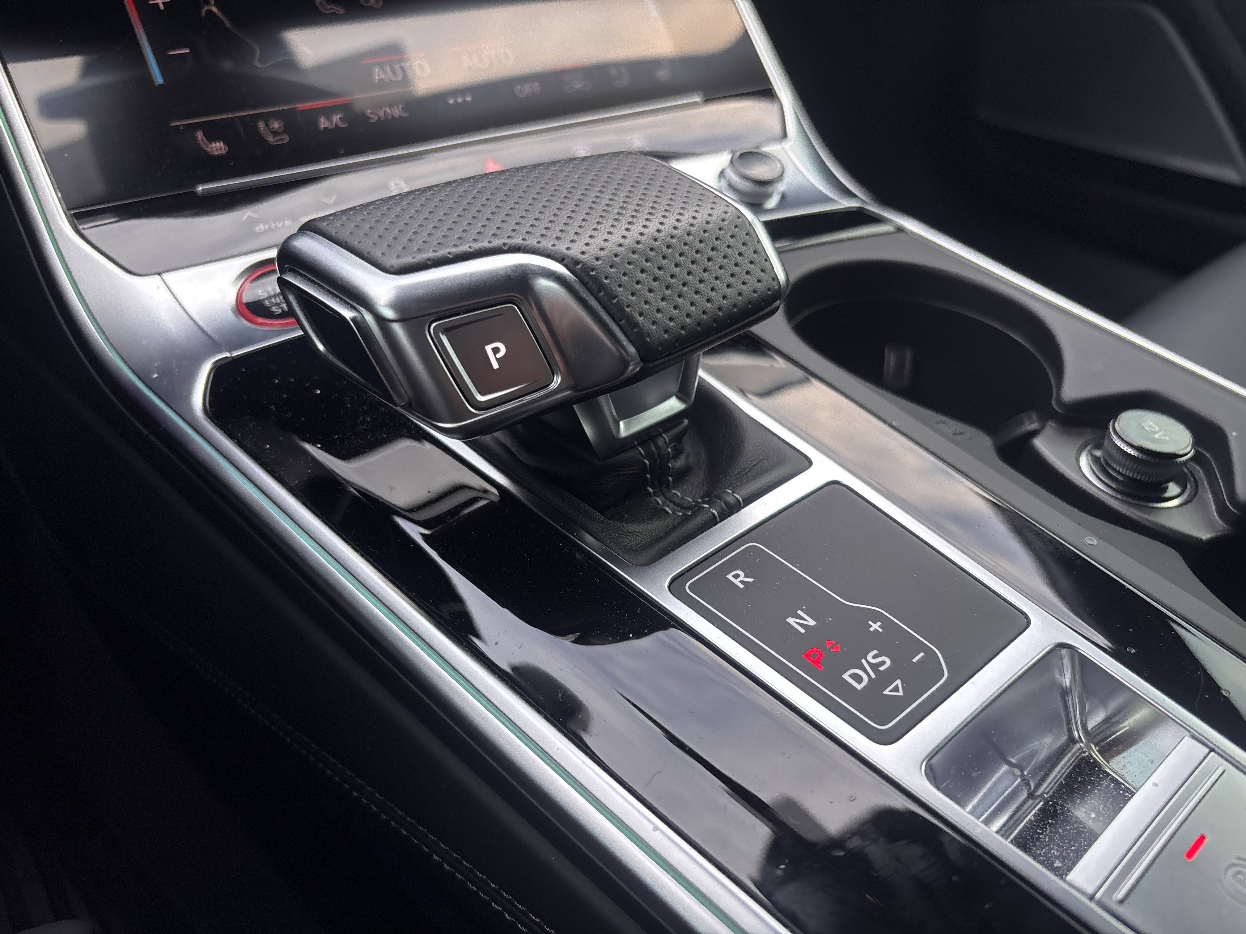 Used 2024 Audi RS 6 performance image 26
