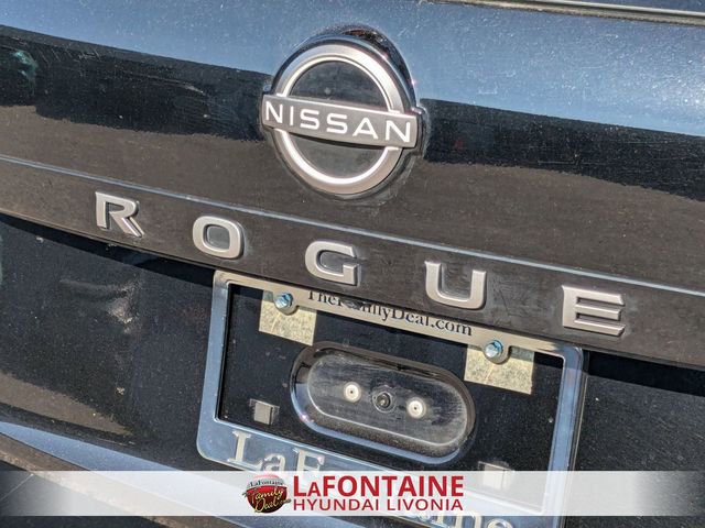 Used 2024 Nissan Rogue SV image 9