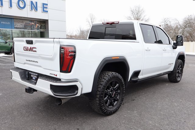 Used 2025 GMC Sierra 2500 AT4 w/ AT4 Premium Plus Package image 3