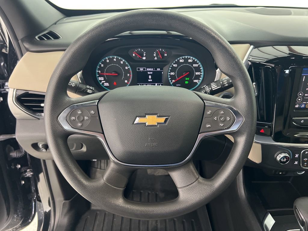 Used 2022 Chevrolet Traverse LS FWD image 10