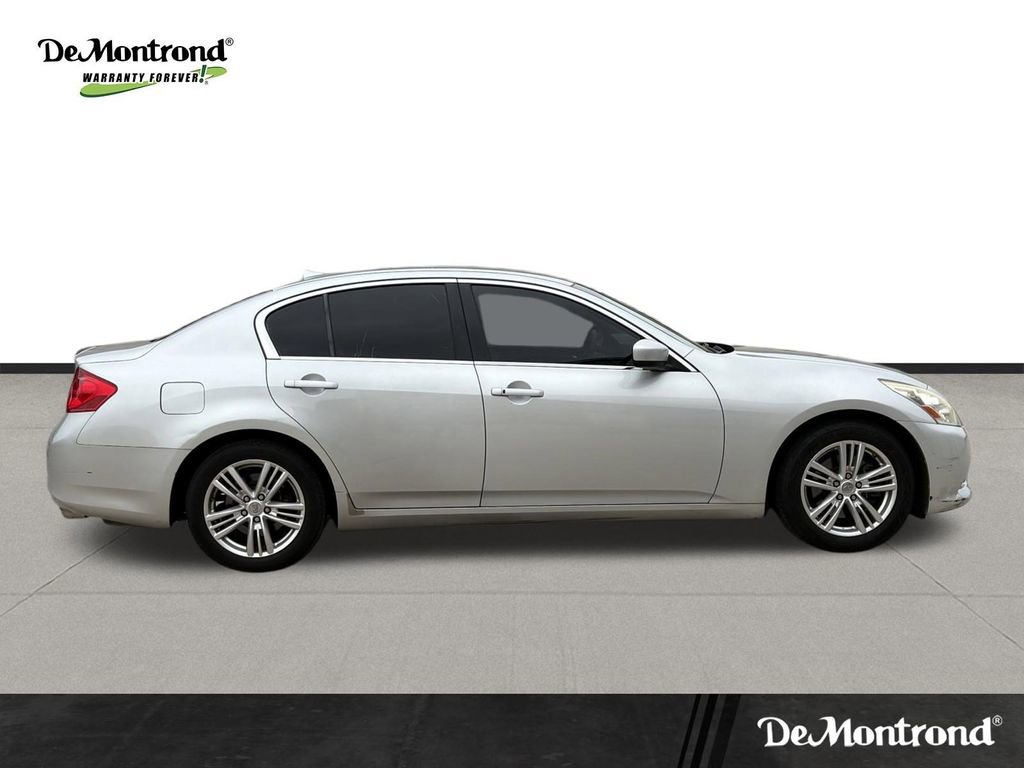 Used 2011 INFINITI G37 Journey RWD image 4