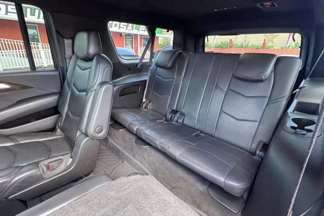 Used 2017 Cadillac Escalade ESV Platinum AWD/4WD image 10