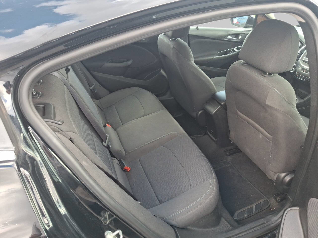 Used 2017 Chevrolet Cruze LT w/ Convenience Package image 12