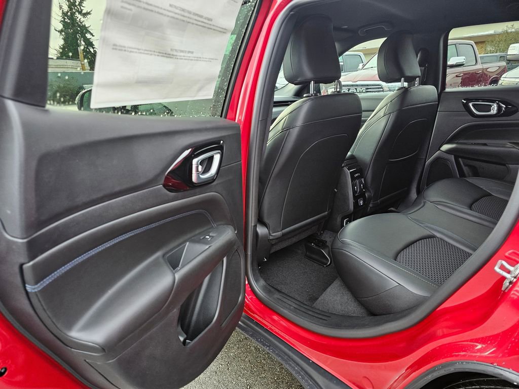 New 2026 Jeep Compass Latitude image 14
