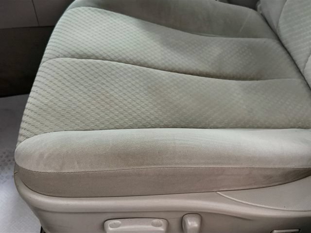 Used 2009 Toyota Camry LE FWD image 18