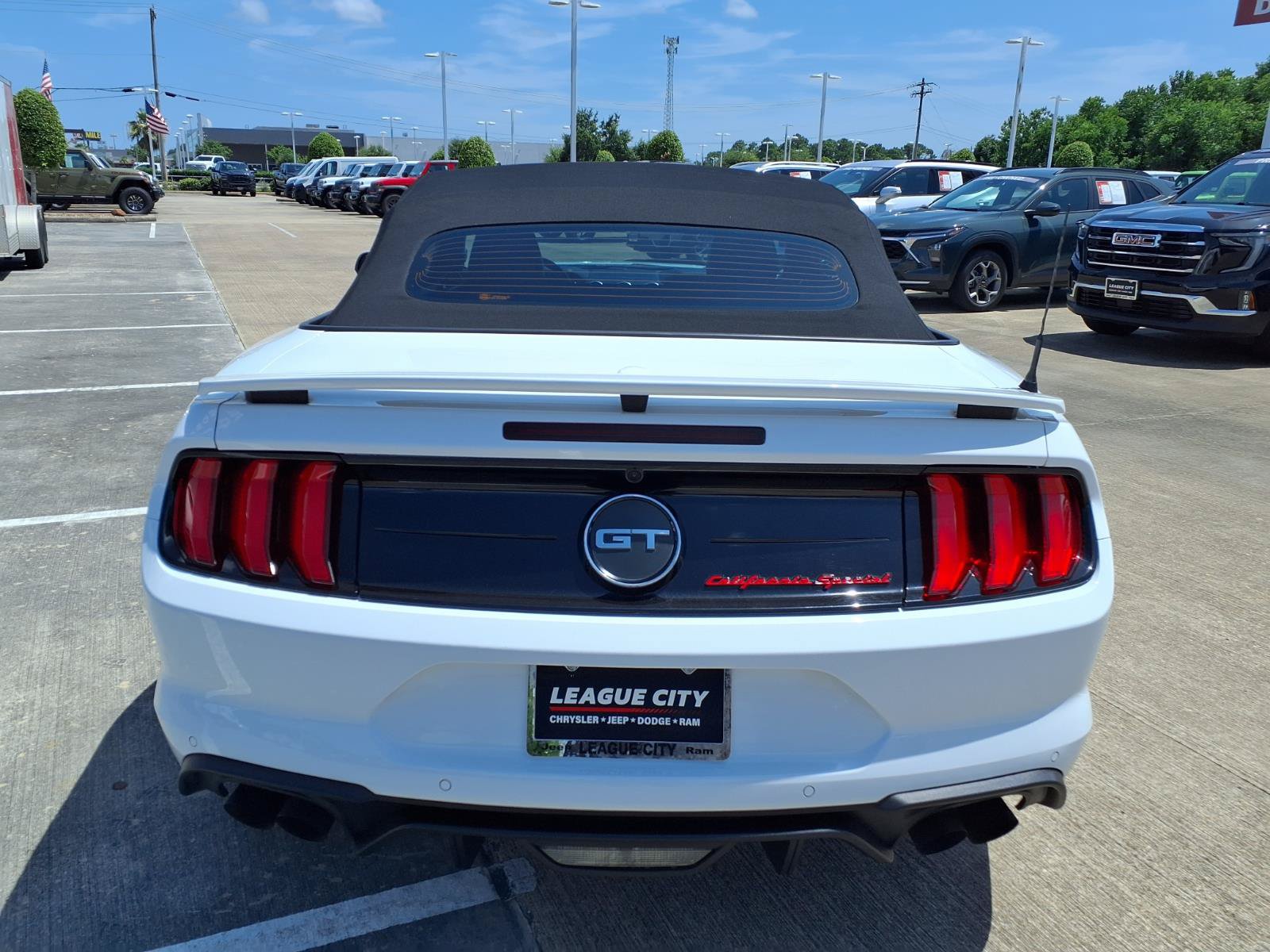 Used 2020 Ford Mustang GT Premium w/ Equipment Group 401A RWD image 6