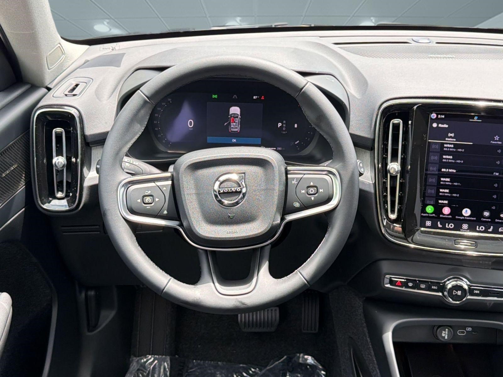 New 2026 Volvo XC40 B5 Ultra AWD/4WD image 17