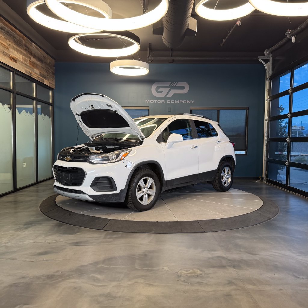 Used 2018 Chevrolet Trax LT w/ LT Convenience Package AWD/4WD image 23