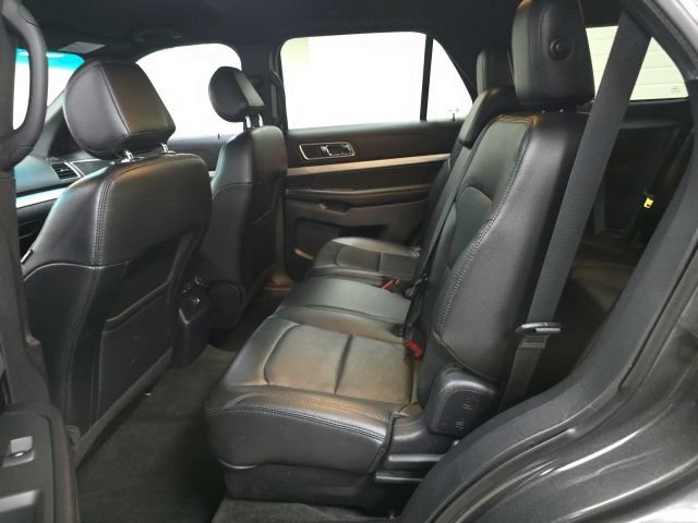 Used 2016 Ford Explorer XLT w/ Equipment Group 202A FWD image 12
