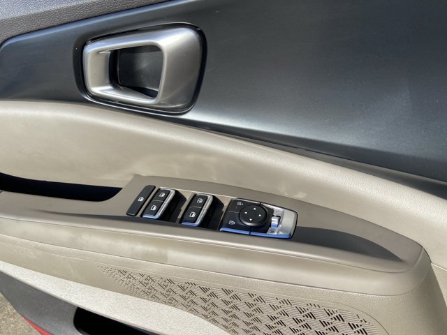 Used 2025 Kia Carnival FWD image 47