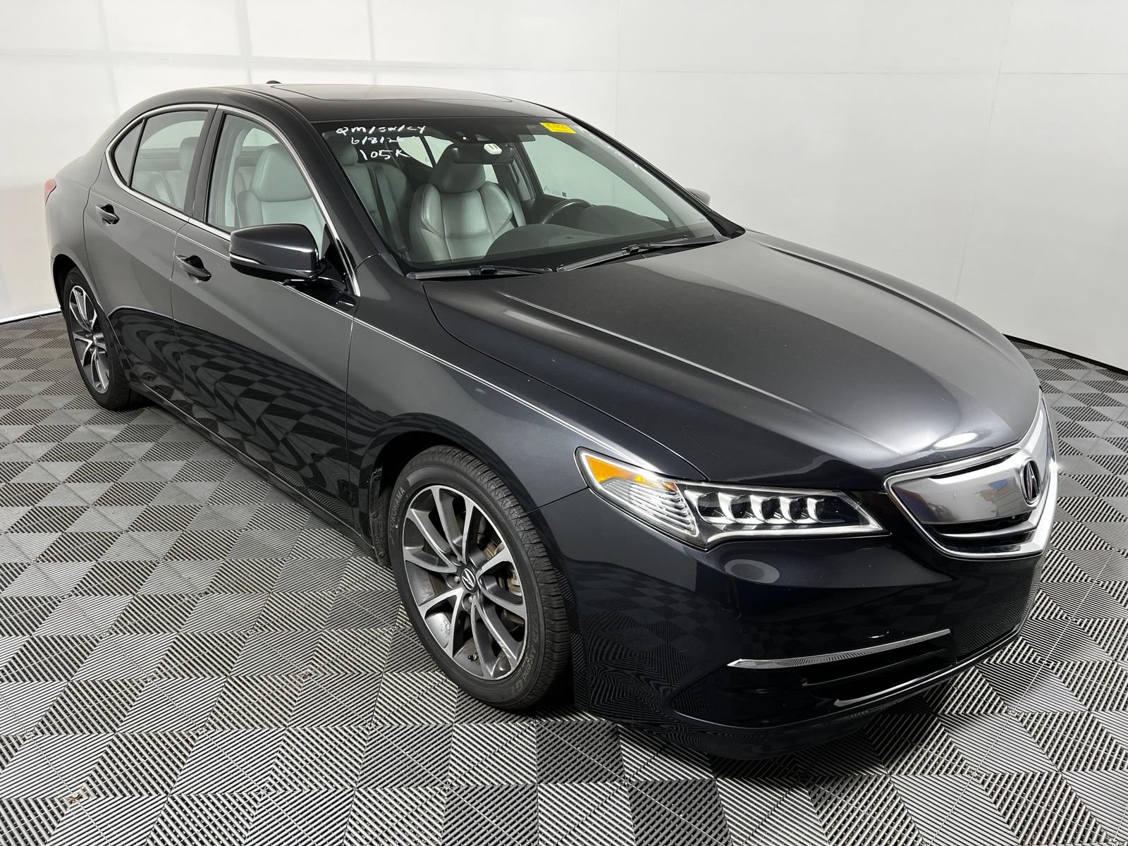 Used 2015 Acura TLX V6 w/ Technology Package FWD image 3