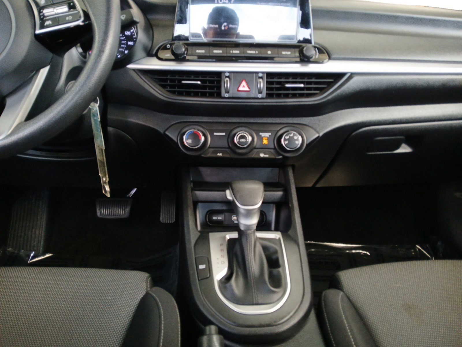 Used 2024 Kia Forte LXS image 11