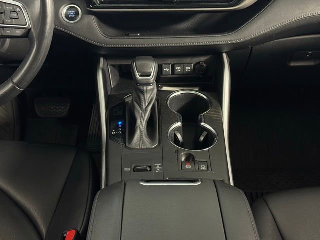 Used 2020 Toyota Highlander XLE image 26