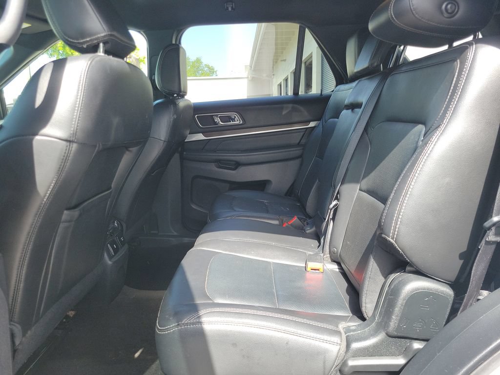 Used 2018 Ford Explorer Limited AWD/4WD image 11