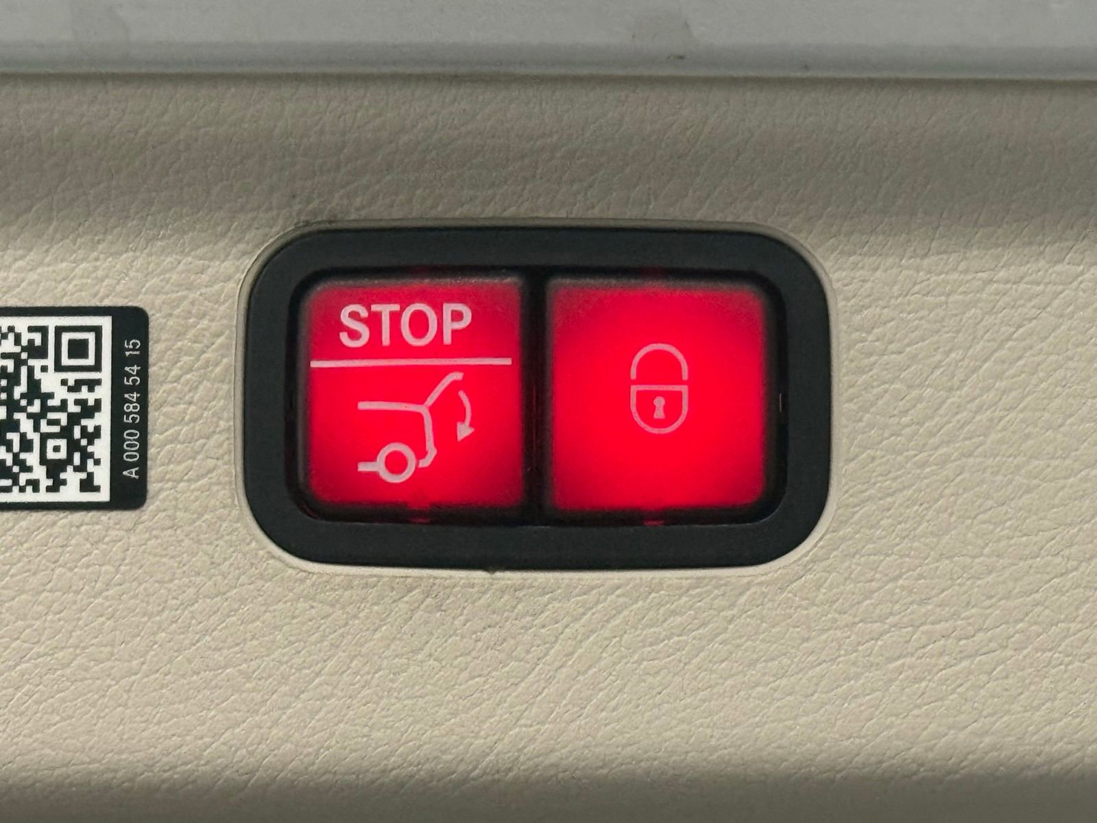 Used 2023 Mercedes-Benz EQS 450+ SUV image 15