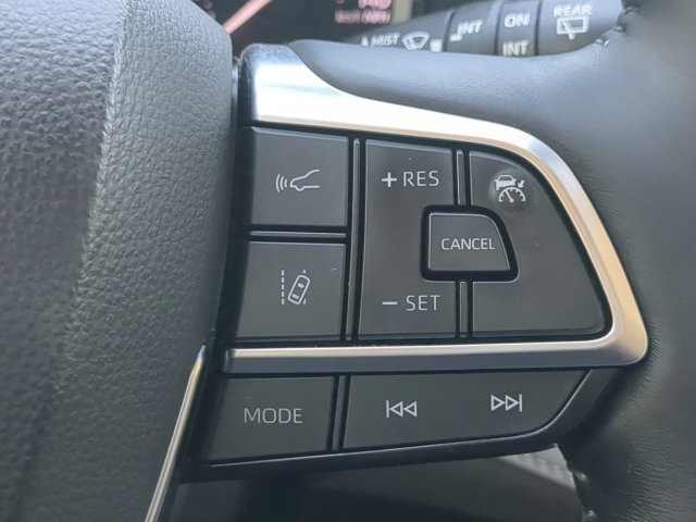 Used 2020 Toyota Highlander Limited AWD/4WD image 26