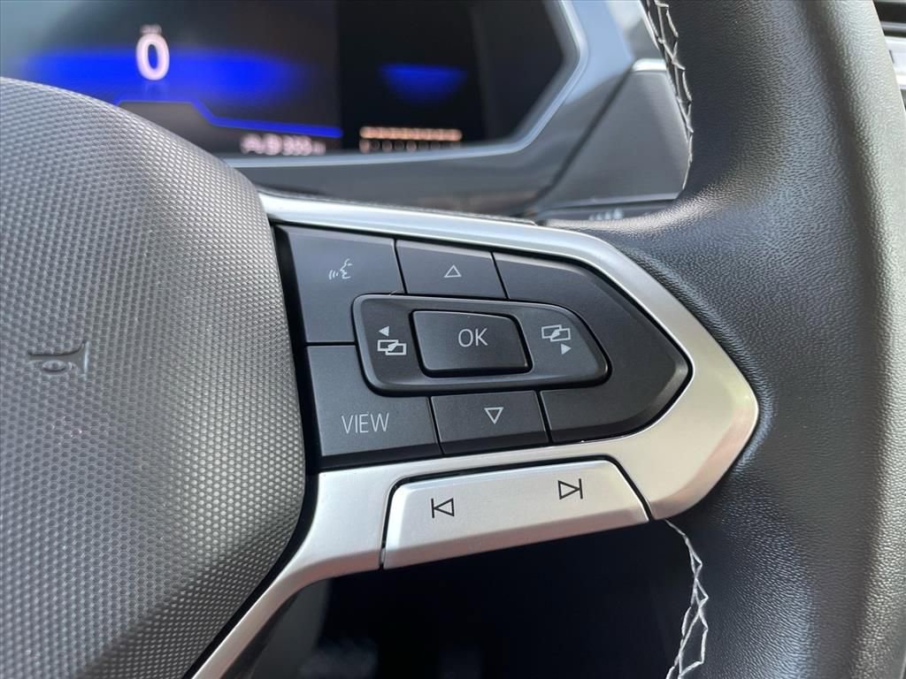 Used 2022 Volkswagen Tiguan SE image 8