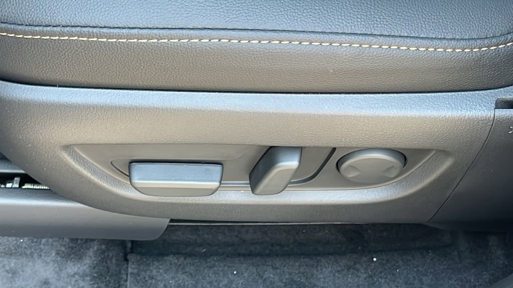 Used 2025 MAZDA CX-70 Plug-In Hybrid w/ Premium Pkg AWD/4WD image 12