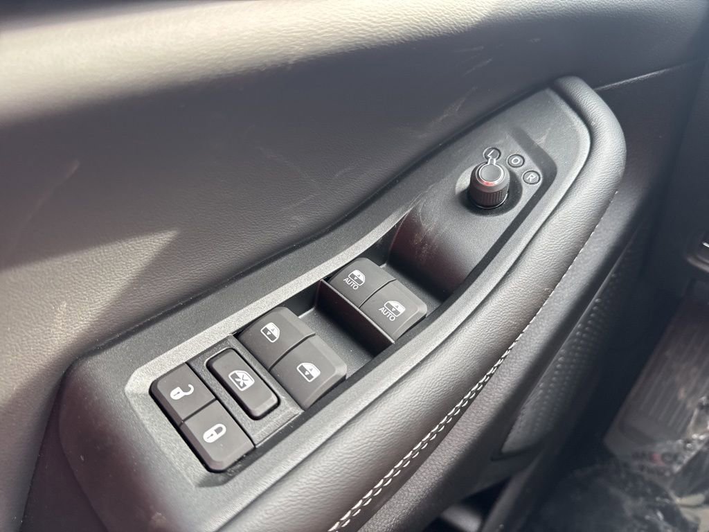 New 2025 Jeep Grand Cherokee Limited w/ Black Appearance Package AWD/4WD image 10