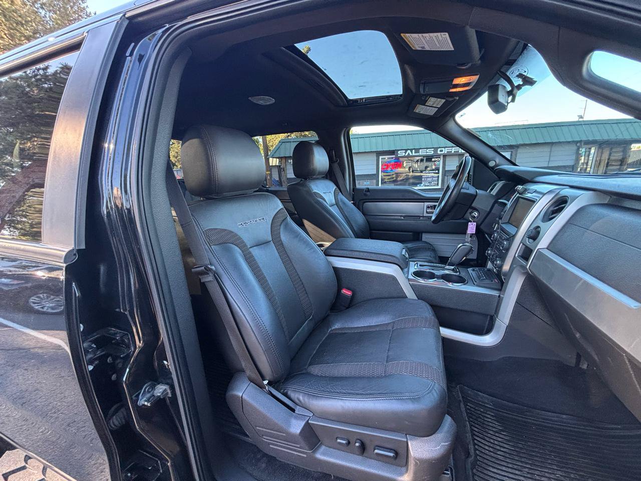 Used 2014 Ford F150 Raptor w/ Equipment Group 801A Luxury AWD/4WD image 9