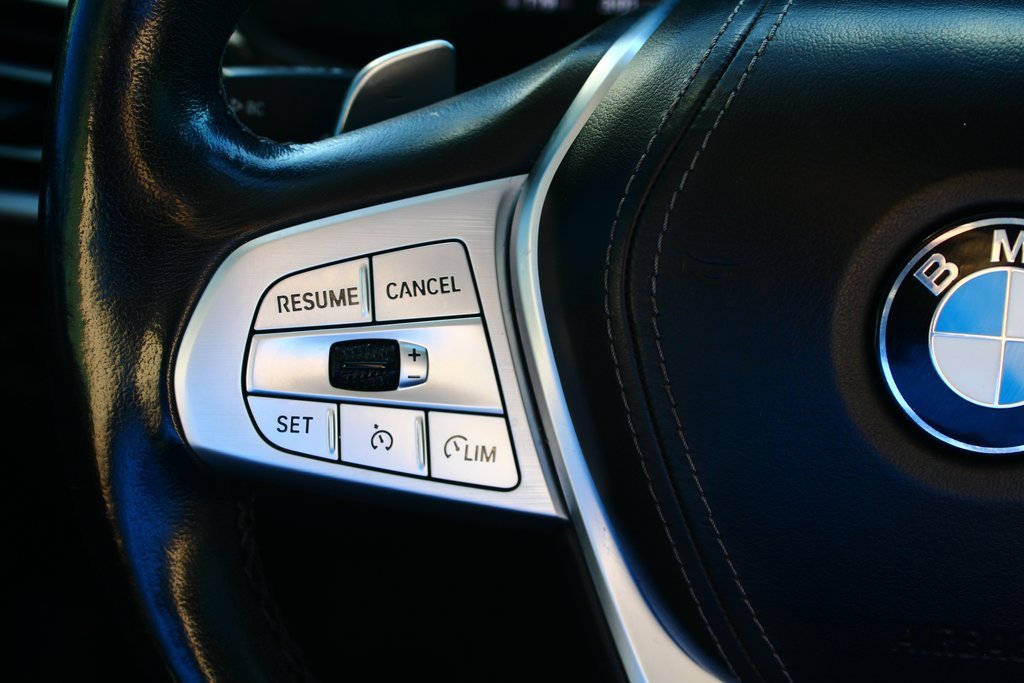 Used 2021 BMW X7 xDrive40i w/ Parking Assistance Package image 16