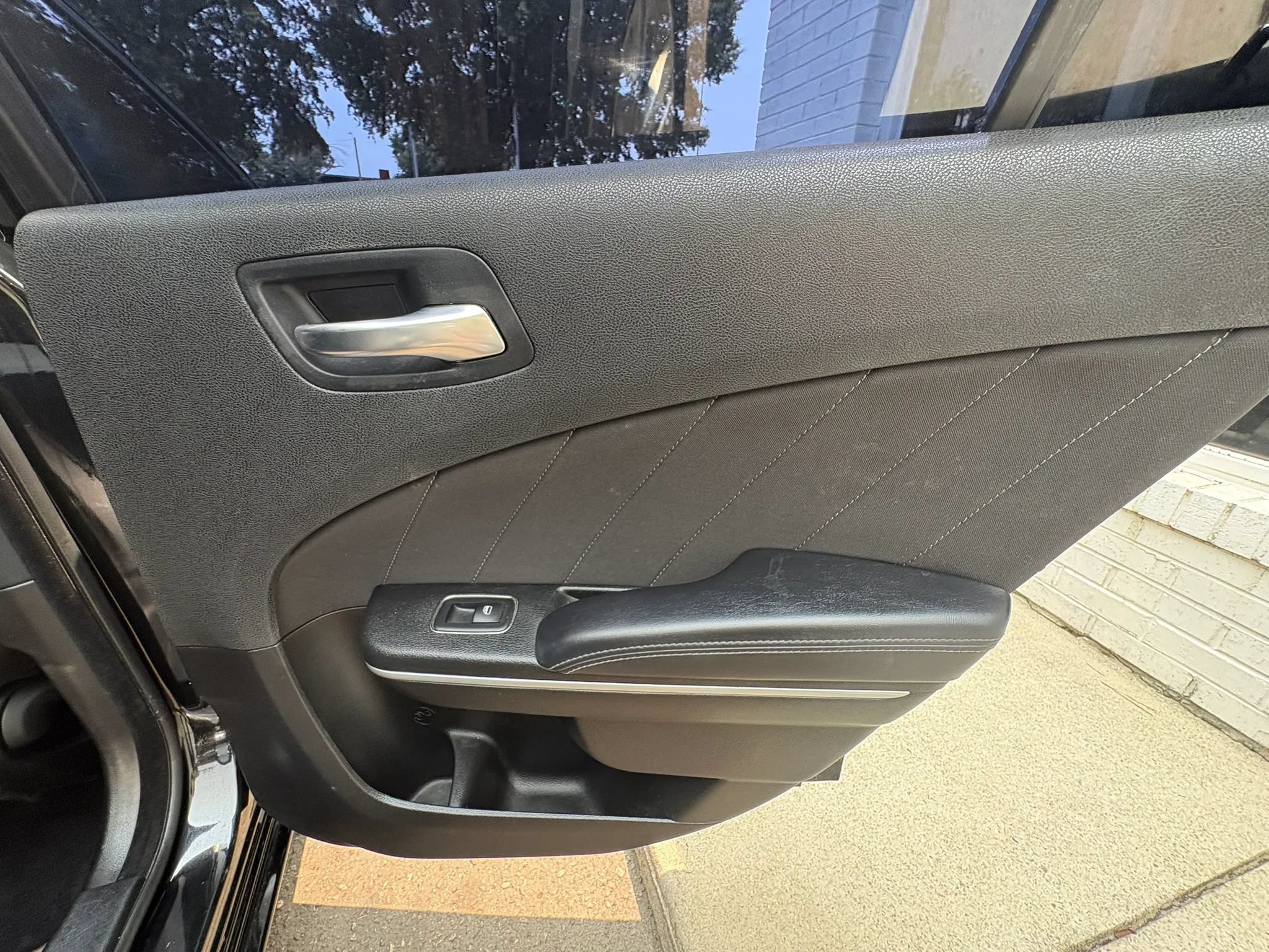 Used 2022 Dodge Charger SXT RWD image 17