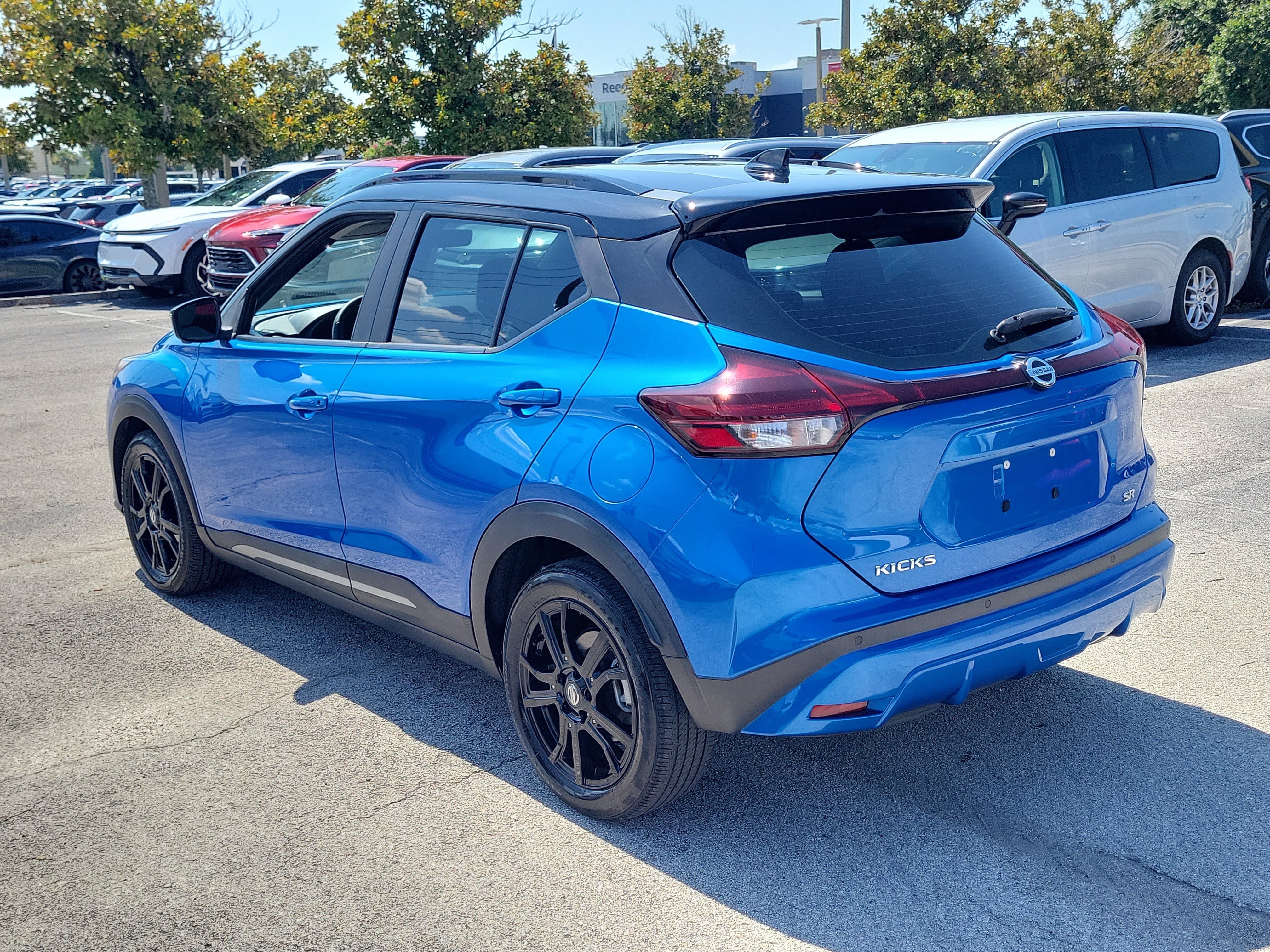 Certified 2021 Nissan Kicks SR w/ SR Premium Package FWD image 8