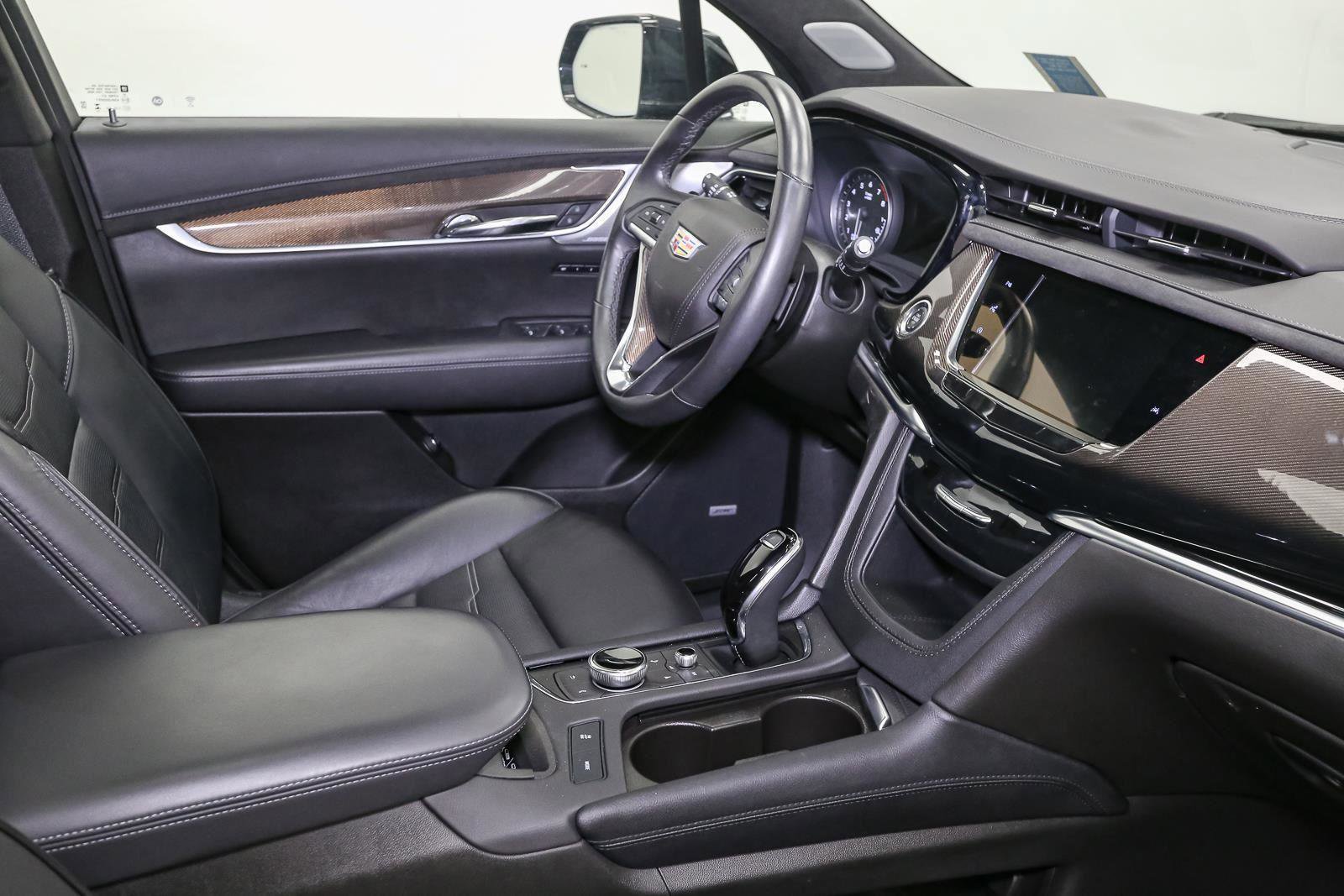 Used 2024 Cadillac XT6 Premium Luxury w/ Platinum Package image 23