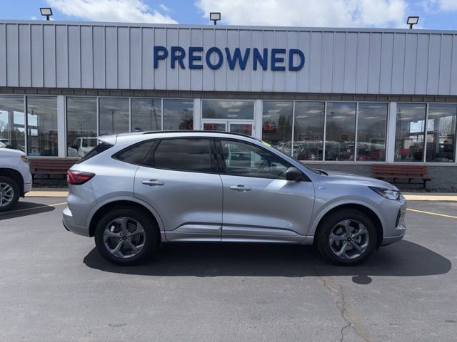 Certified 2024 Ford Escape ST-Line w/ Tech Pack #1 AWD/4WD image 2