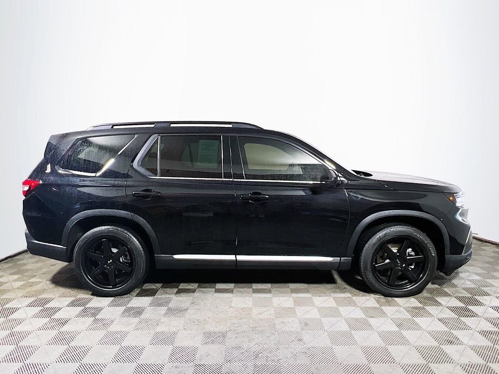Used 2024 Honda Pilot Elite image 8