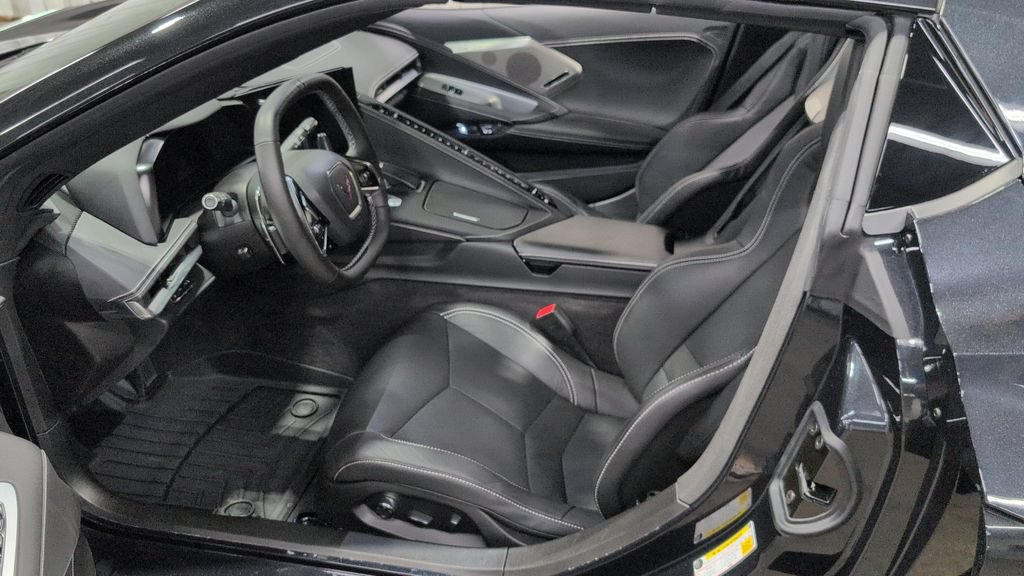 Used 2024 Chevrolet Corvette Stingray Preferred Conv w/ 2LT RWD image 12