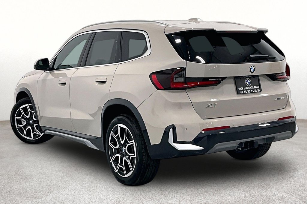 New 2027 BMW X1 xDrive28i AWD/4WD image 3
