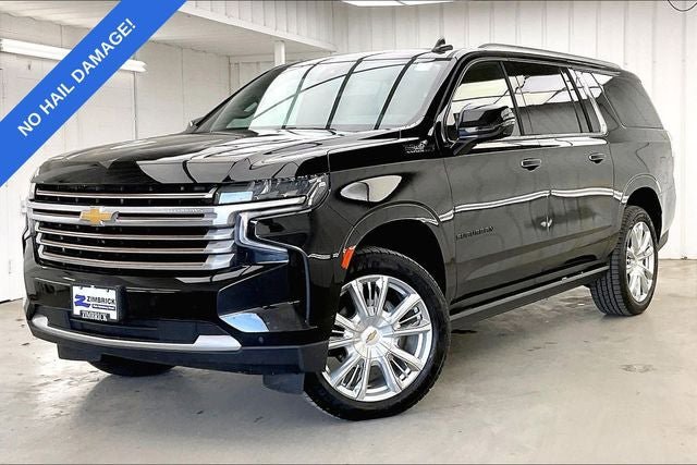 Used 2021 Chevrolet Suburban High Country w/ Premium Package AWD/4WD image 2
