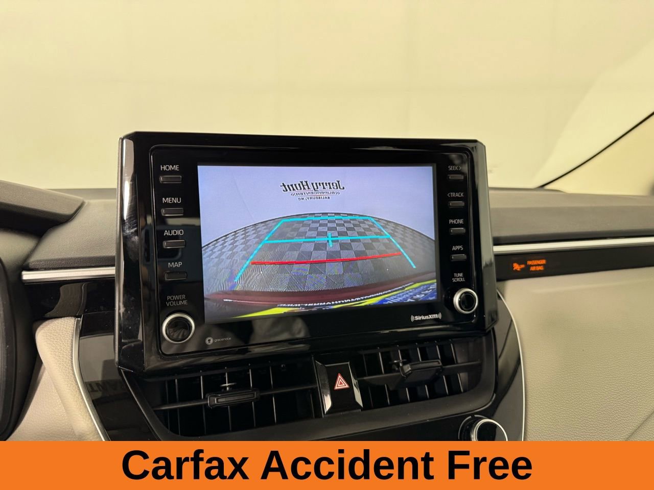 Used 2022 Toyota Corolla LE image 3