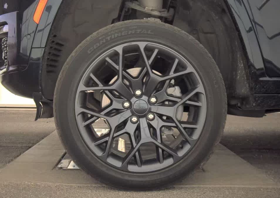 Used 2024 Jeep Grand Cherokee L Summit AWD/4WD image 24