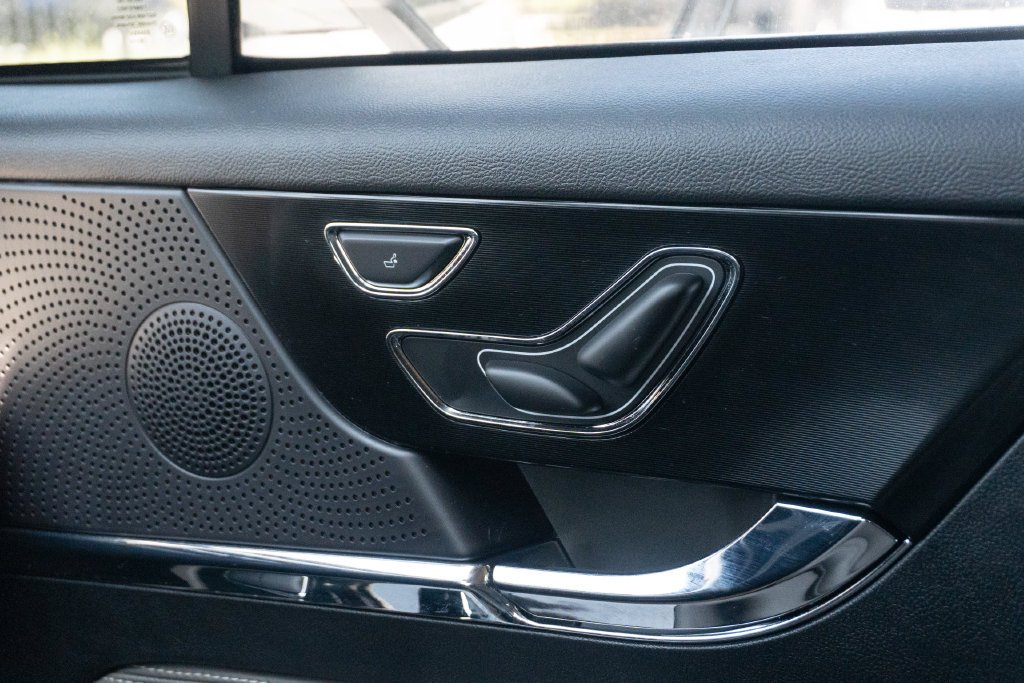 Used 2025 Lincoln Corsair Reserve FWD image 37