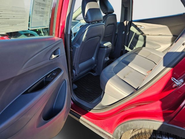 Used 2018 Chevrolet Bolt Premier w/ Driver Confidence II Package FWD image 19