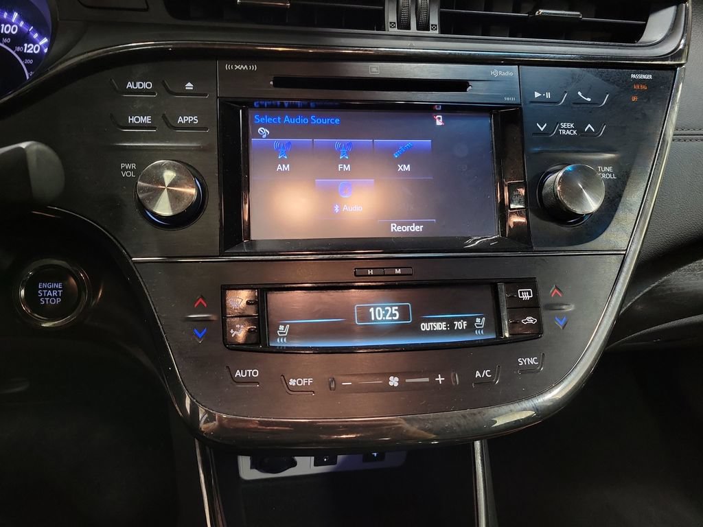 Used 2018 Toyota Avalon Limited w/ All Weather Liner Package FWD image 17