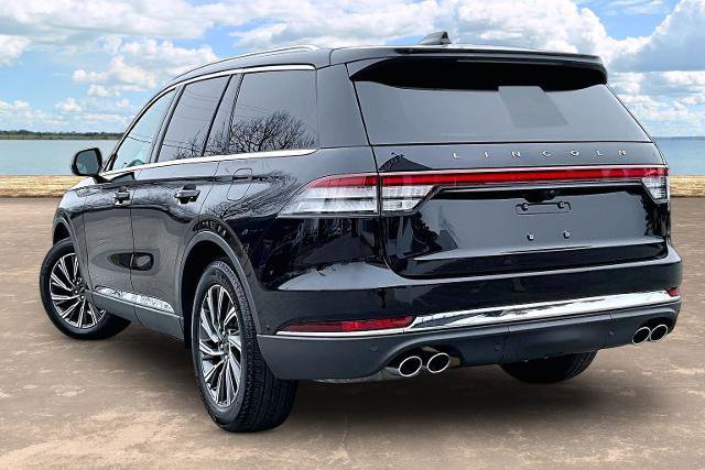 Used 2025 Lincoln Aviator Premiere Utility image 4