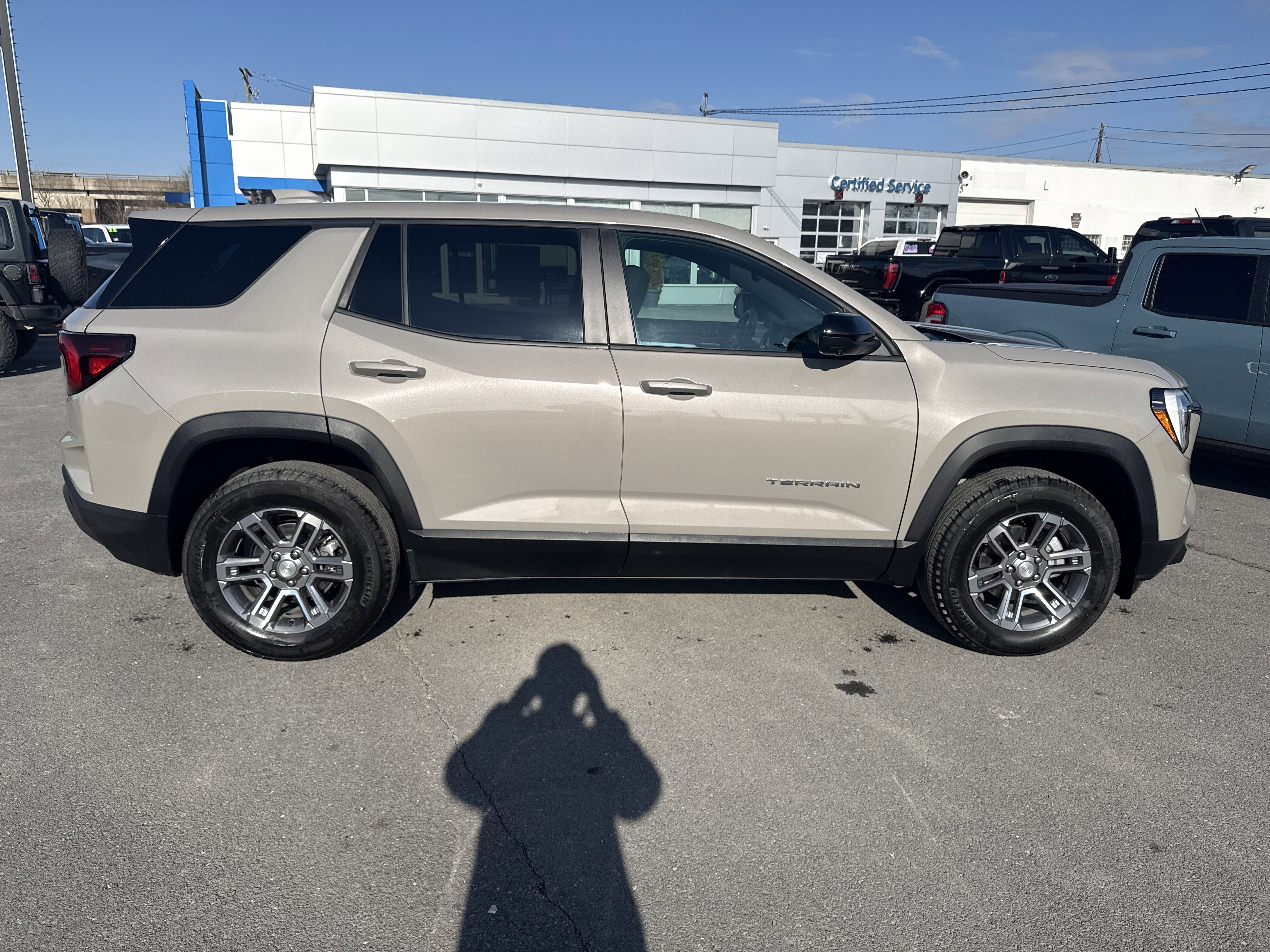 Used 2026 GMC Terrain Elevation w/ Technology Package II image 2