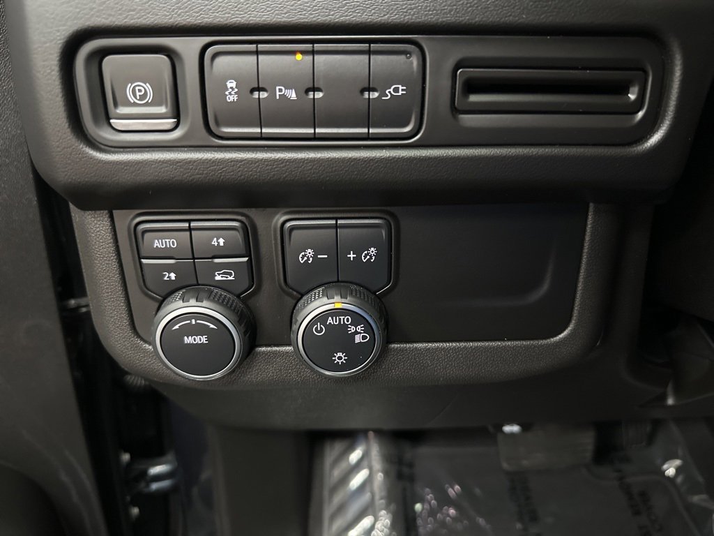 Used 2021 Chevrolet Tahoe RST image 32