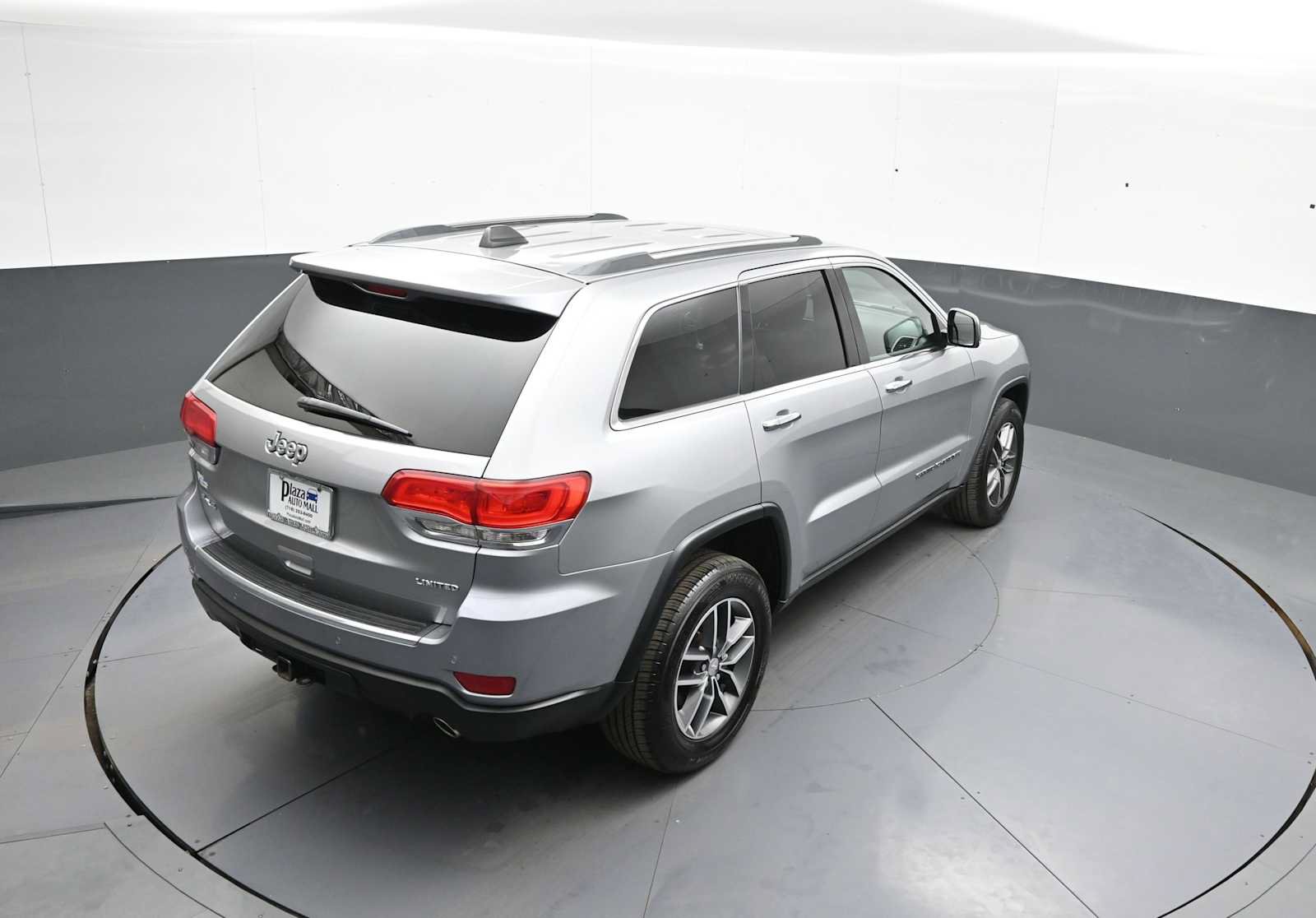 Used 2018 Jeep Grand Cherokee Limited AWD/4WD image 38